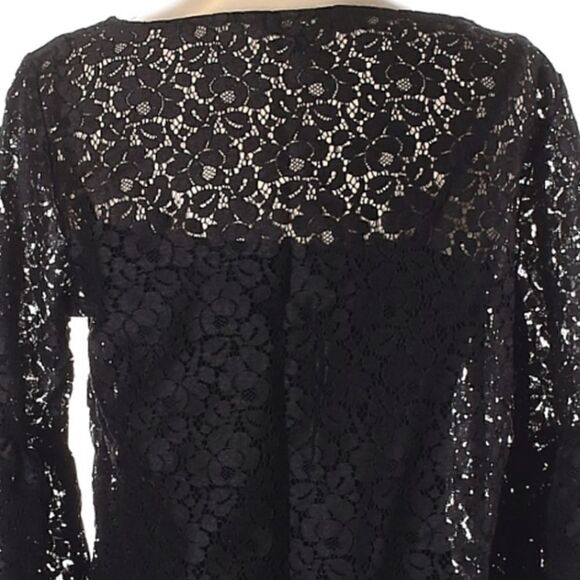 Banana Republic Lace Blouse  - Picture 4 of 8